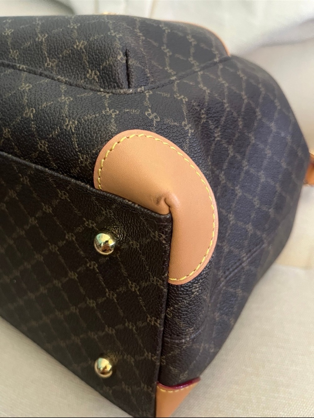Rioni Signature Bucket Drawstring Handbag - Picture 4 of 6